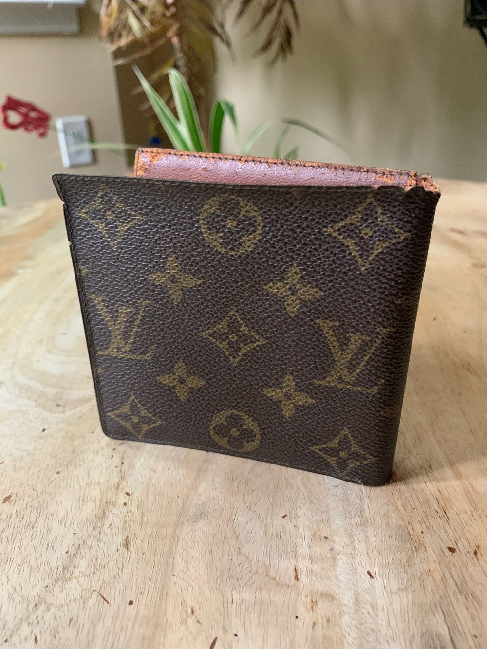 LOUIS VUITTON Vintage Monogram Canvas Bi-Fold Wallet - 1987 - Picture 10 of 11
